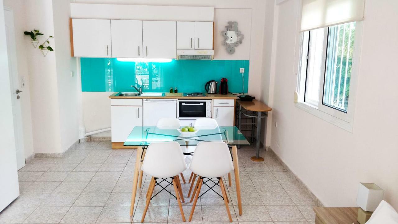Studio Turquoise Appartement Kalamáta Buitenkant foto