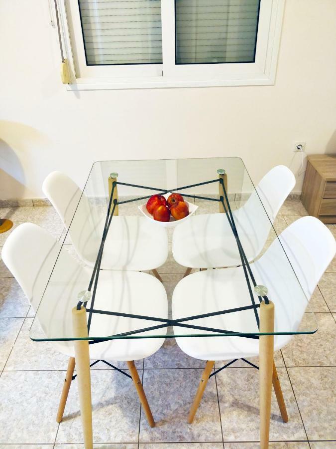 Studio Turquoise Appartement Kalamáta Buitenkant foto